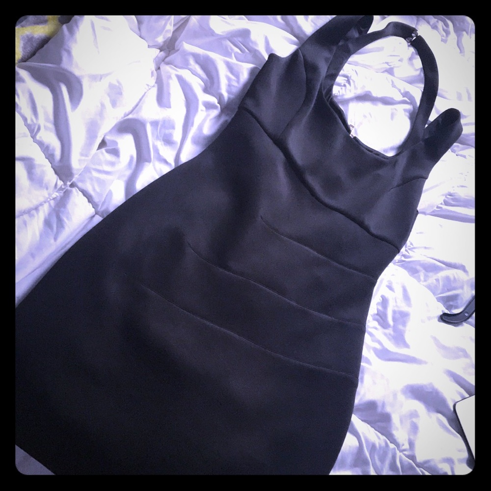 Super Flattering black dress